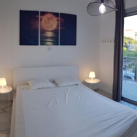 Eros Maisonette In Latchi Area Just 700 Meters Or One-Minute Drive From Polis Municipal Beach Bagian luar foto