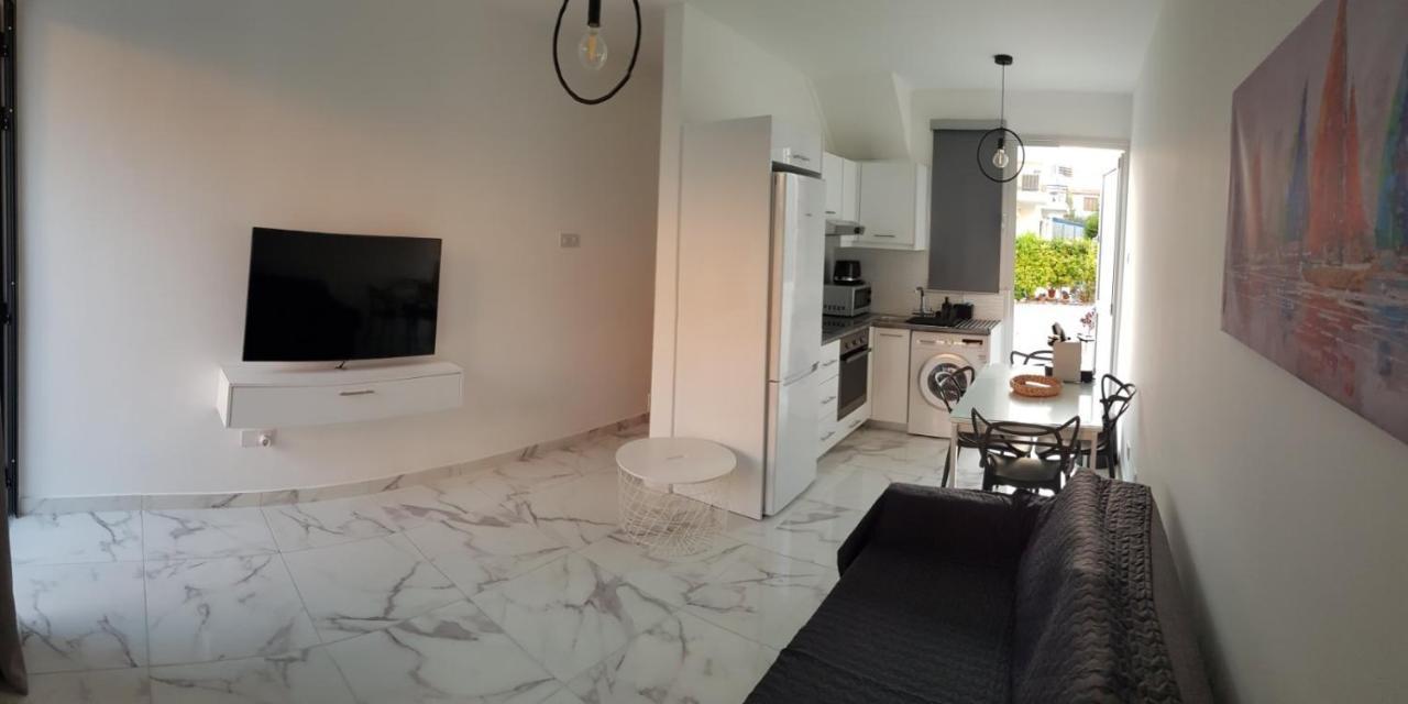Eros Maisonette In Latchi Area Just 700 Meters Or One-Minute Drive From Polis Municipal Beach Bagian luar foto