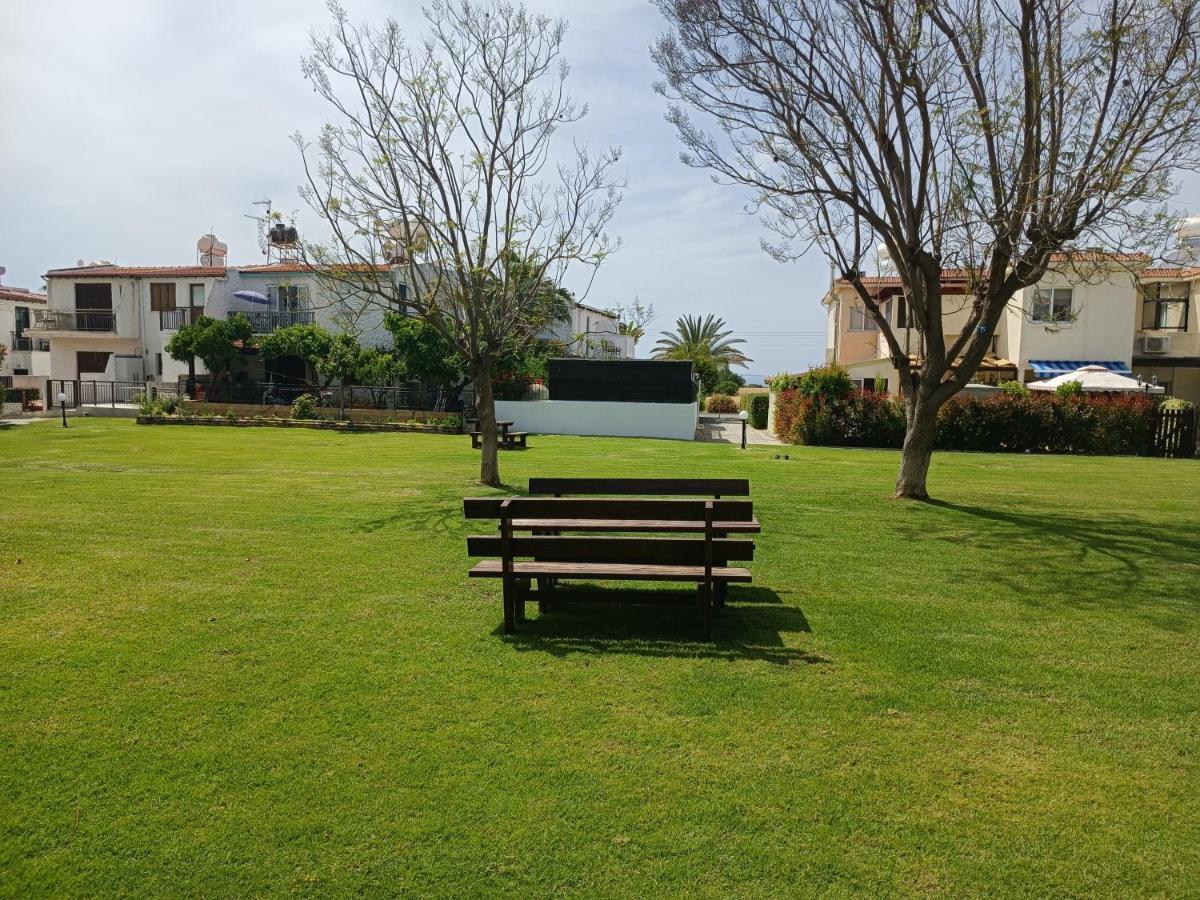Eros Maisonette In Latchi Area Just 700 Meters Or One-Minute Drive From Polis Municipal Beach Bagian luar foto
